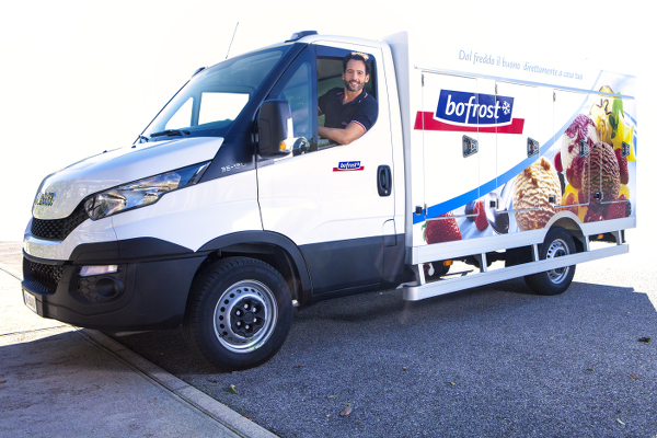 bofrost_venditore su camioncino